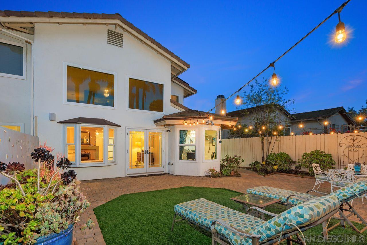 Detail Gallery Image 1 of 1 For 12542  San Bruno Cove, San Diego,  CA 92130 - 3 Beds | 3 Baths