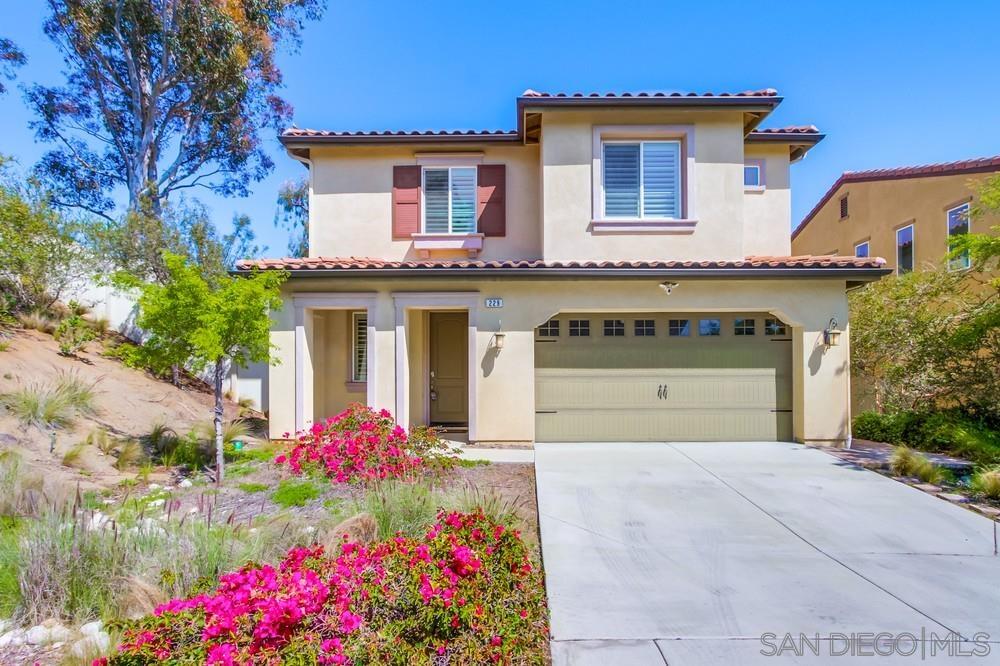 Detail Gallery Image 1 of 1 For 229  Platinum Way, Vista,  CA 92083 - 4 Beds | 2/1 Baths