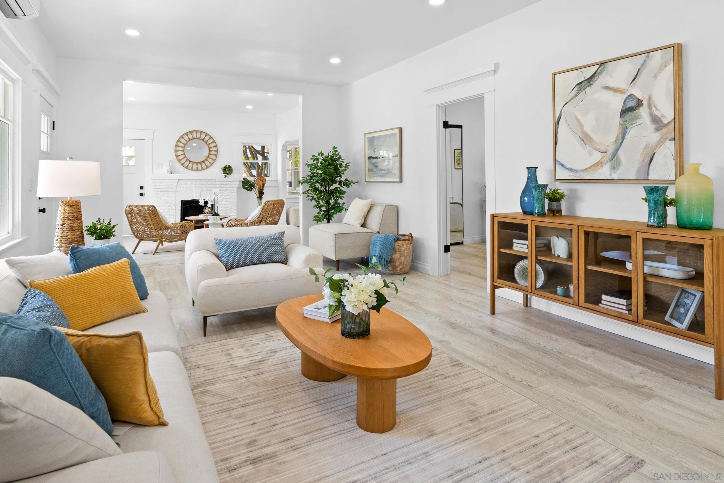 Detail Gallery Image 1 of 1 For 1830  Fort Stockton Drive, San Diego,  CA 92103 - 5 Beds | 3 Baths