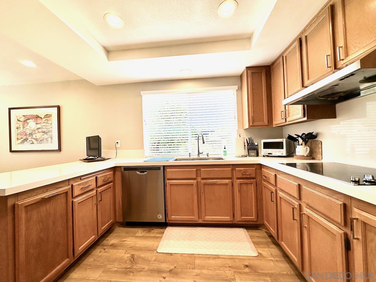 Detail Gallery Image 15 of 63 For 13242  Courtland Terrace, San Diego,  CA 92130 - 3 Beds | 3 Baths