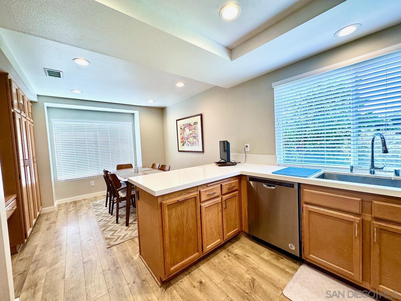 Detail Gallery Image 19 of 63 For 13242  Courtland Terrace, San Diego,  CA 92130 - 3 Beds | 3 Baths