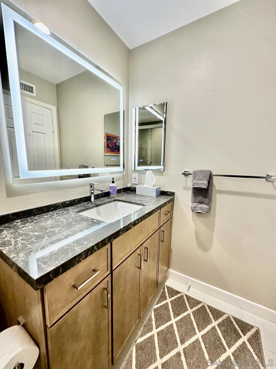 Detail Gallery Image 30 of 63 For 13242  Courtland Terrace, San Diego,  CA 92130 - 3 Beds | 3 Baths