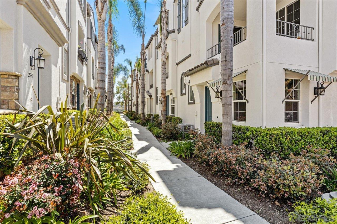 Detail Gallery Image 1 of 1 For 2348  Sentinel Ln, San Marcos,  CA 92078 - 3 Beds | 2/1 Baths