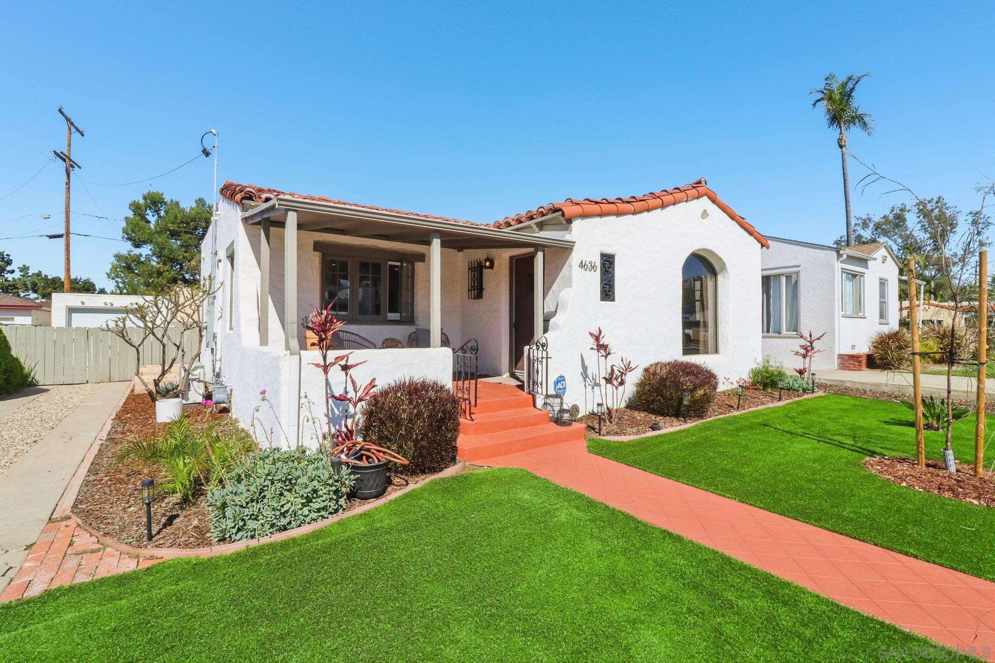 Detail Gallery Image 1 of 1 For 4636  Cajon Way, San Diego,  CA 92115 - 2 Beds | 2 Baths