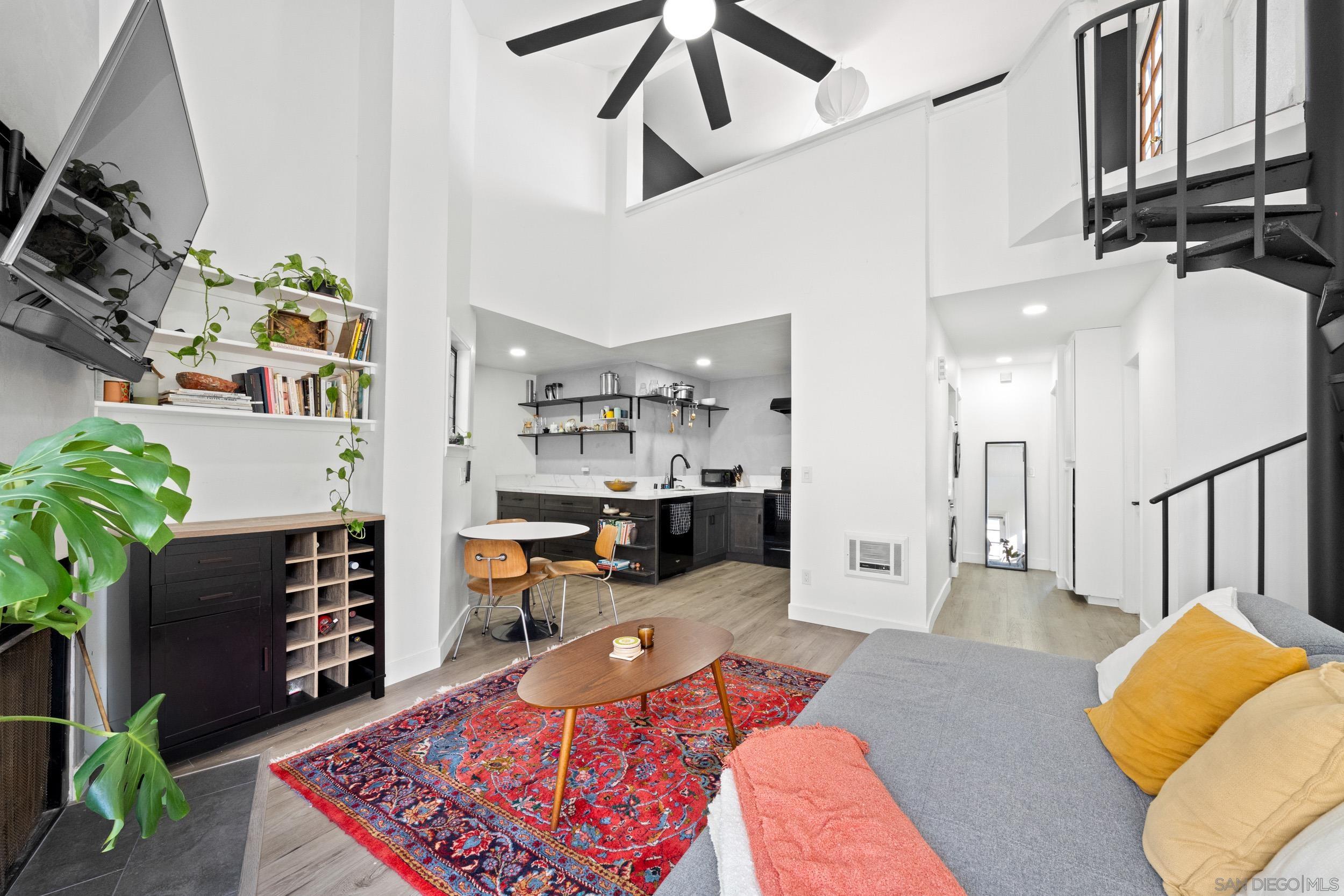 Detail Gallery Image 1 of 1 For 4622  Felton St  #5,  San Diego,  CA 92116 - 2 Beds | 2 Baths