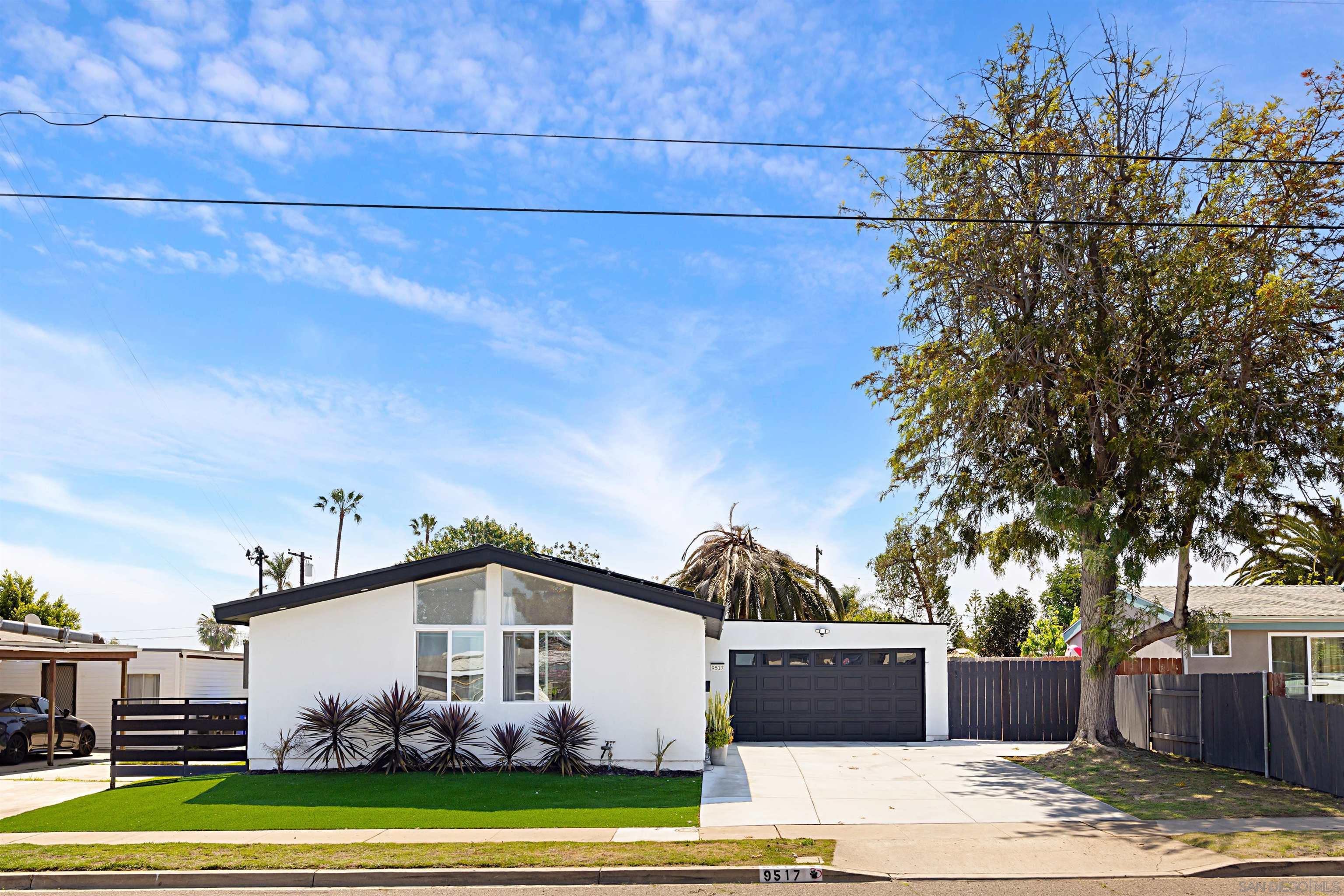 Detail Gallery Image 1 of 1 For 9517  Ronda, San Diego,  CA 92123 - 3 Beds | 2 Baths