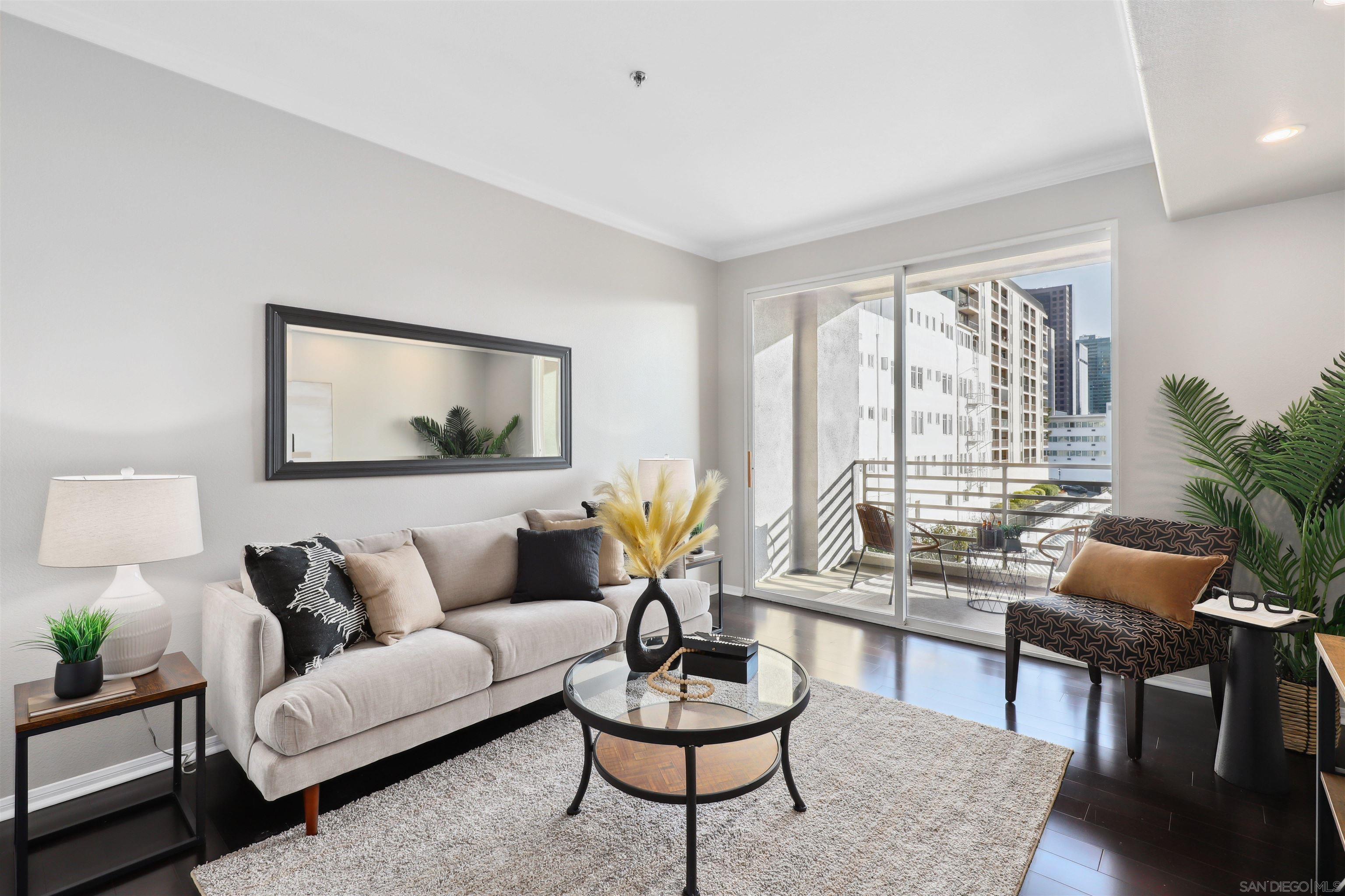 Detail Gallery Image 1 of 1 For 1643  6th Avenue  #304,  San Diego,  CA 92101 - 2 Beds | 2 Baths