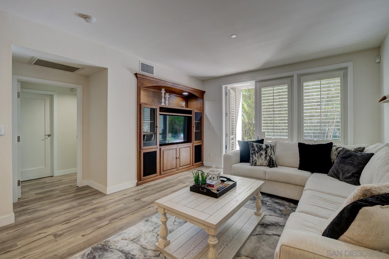 Detail Gallery Image 1 of 1 For 5410  La Jolla Blvd  #A106,  La Jolla,  CA 92037 - 2 Beds | 2 Baths