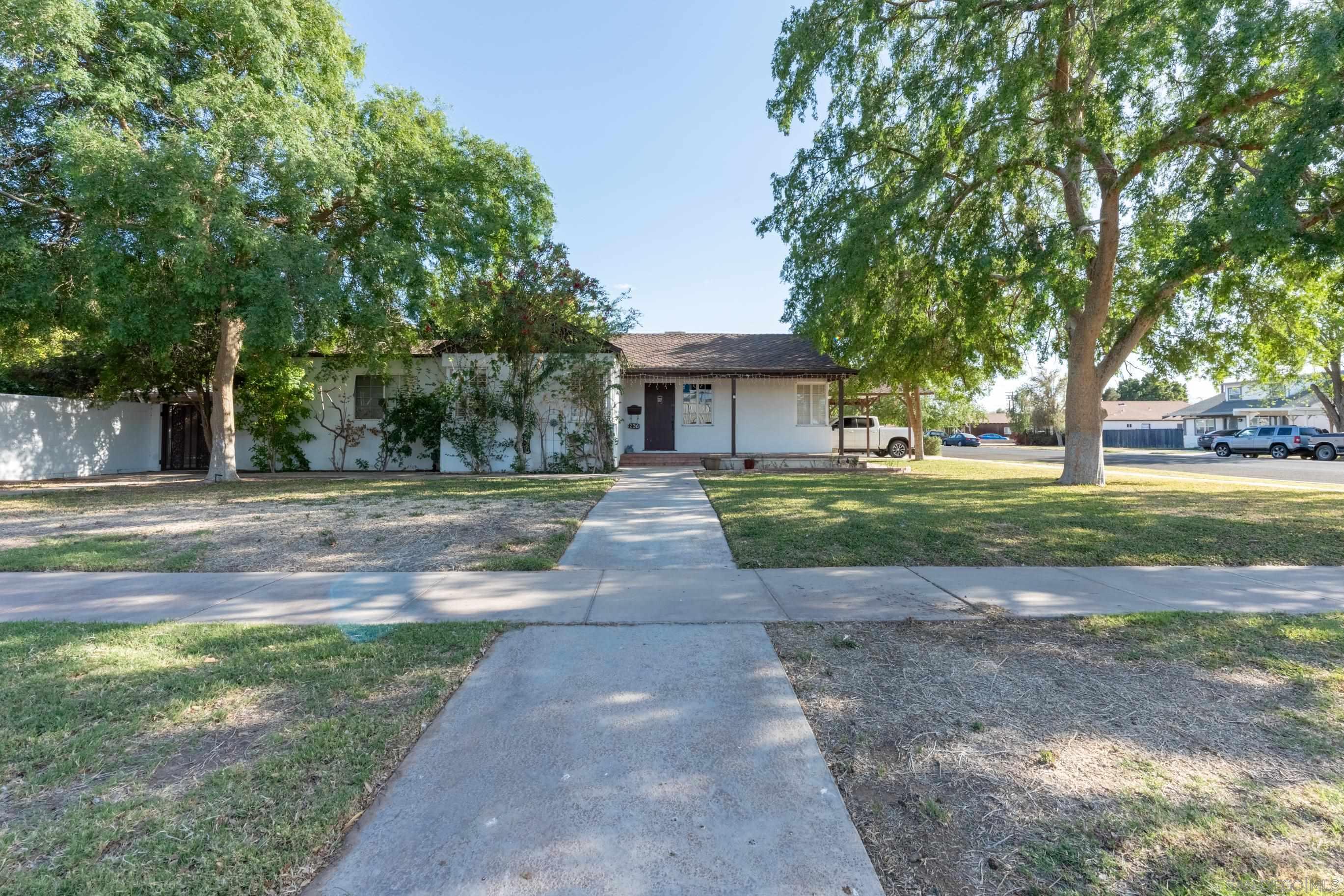 Detail Gallery Image 1 of 1 For 236 W 7th St, –,  CA 92250 - 3 Beds | 2/1 Baths