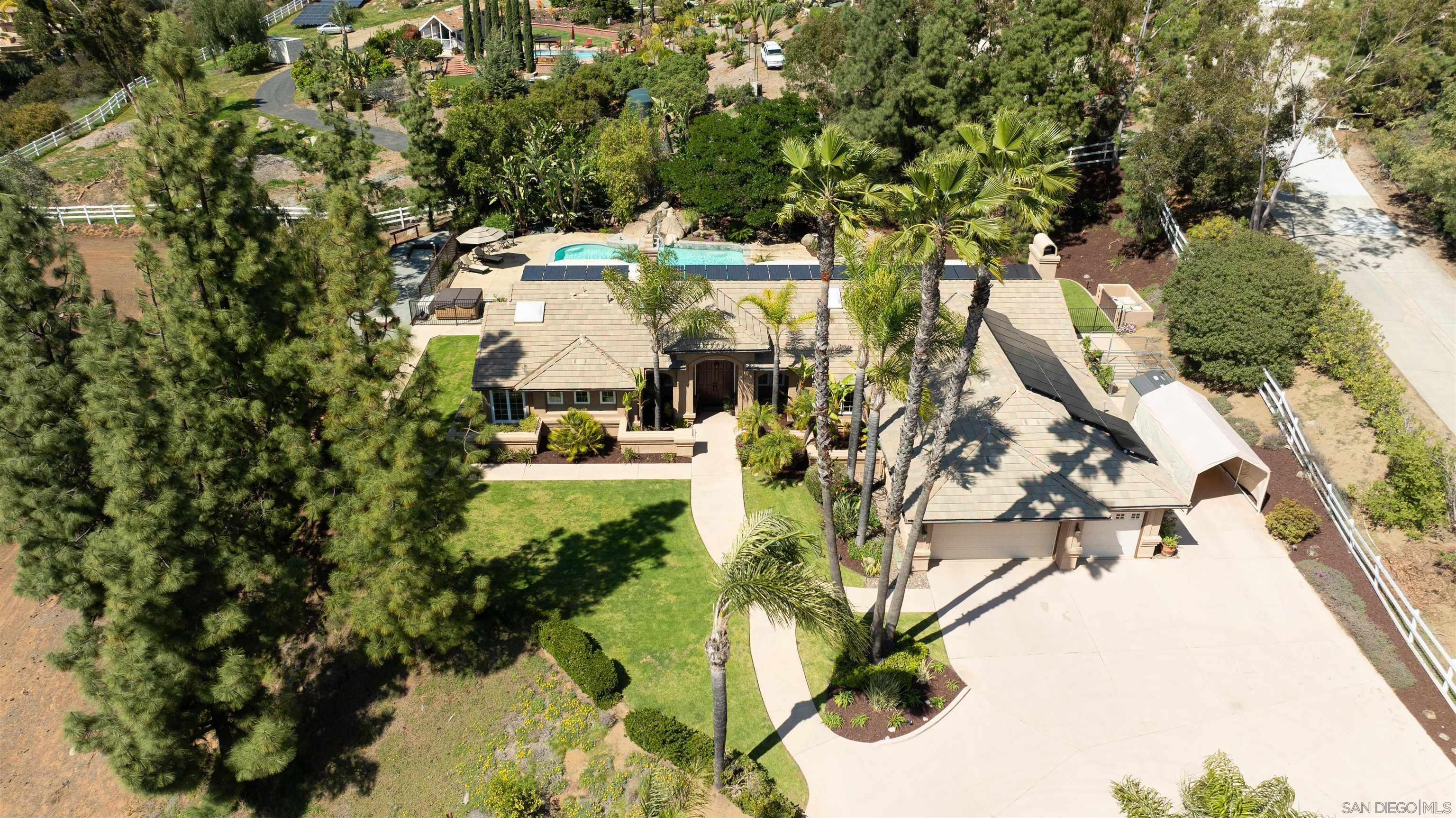 Detail Gallery Image 1 of 1 For 15354  Broad Oaks Rd, El Cajon,  CA 92021 - 4 Beds | 3 Baths