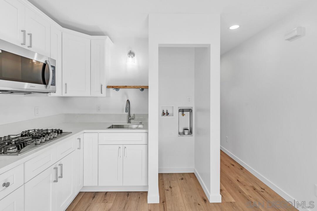 Detail Gallery Image 18 of 57 For 4922  Muir Ave, San Diego,  CA 92107 - – Beds | – Baths