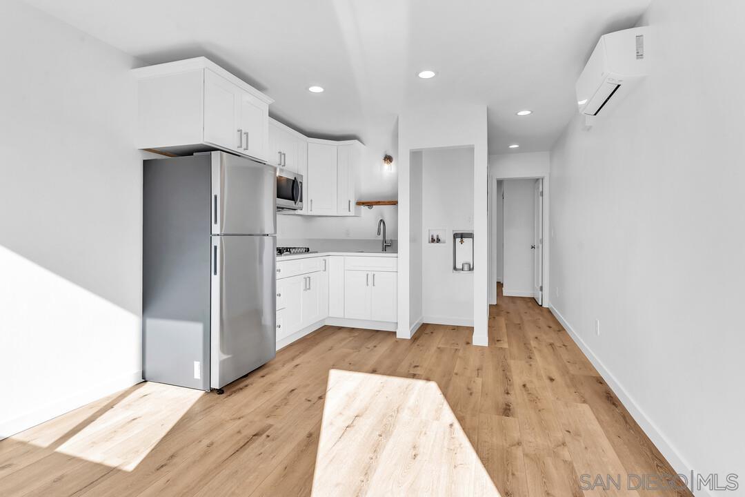 Detail Gallery Image 21 of 57 For 4922  Muir Ave, San Diego,  CA 92107 - – Beds | – Baths