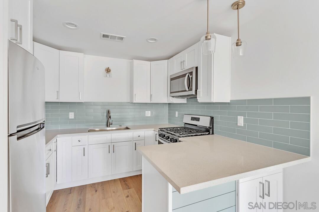 Detail Gallery Image 2 of 57 For 4922  Muir Ave, San Diego,  CA 92107 - – Beds | – Baths