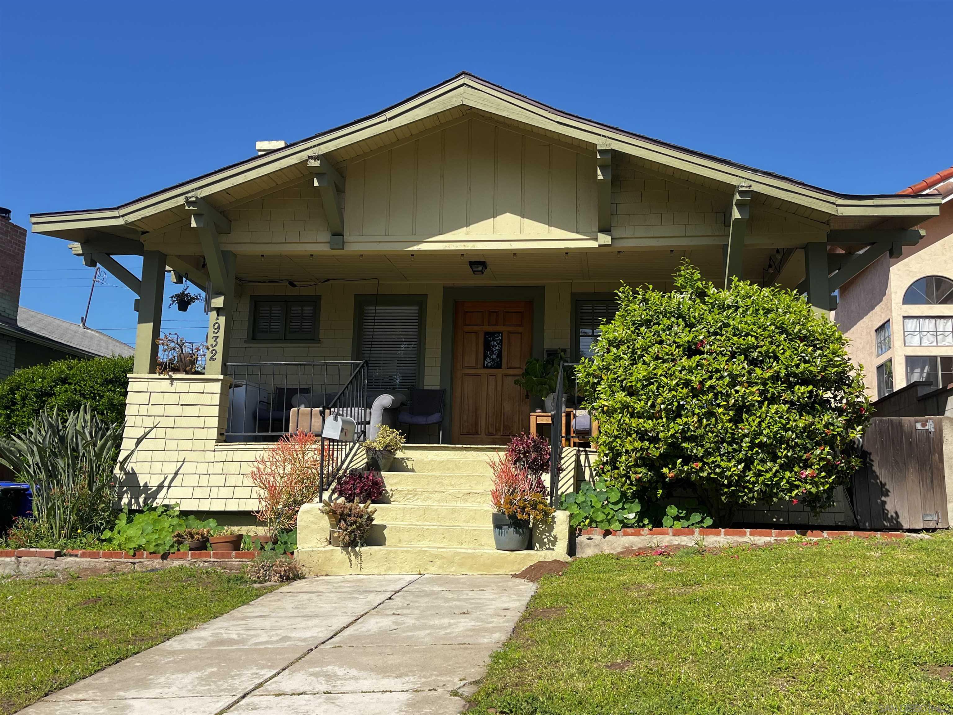 Detail Gallery Image 1 of 1 For 1932  Bancroft, San Diego,  CA 92102 - 2 Beds | 1 Baths