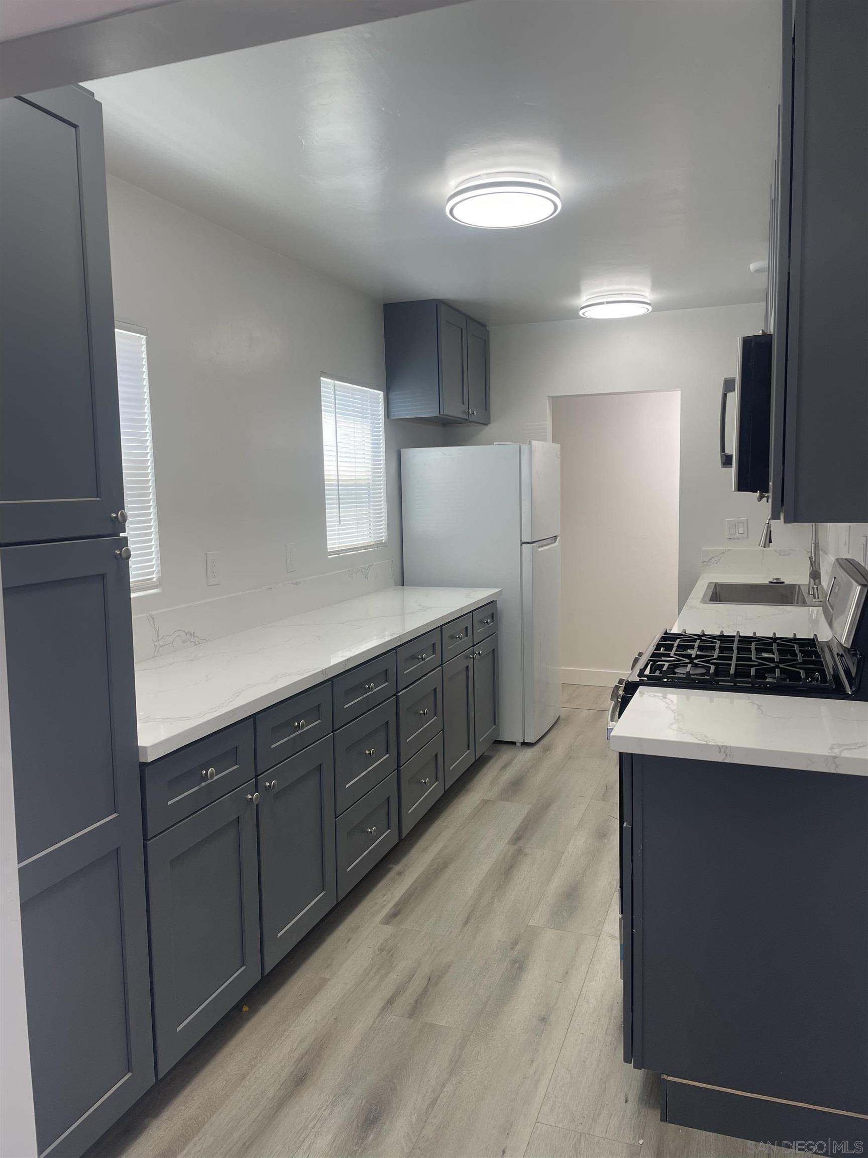 Detail Gallery Image 2 of 7 For 1910 1912  I Ave, National City,  CA 91950 - – Beds | – Baths