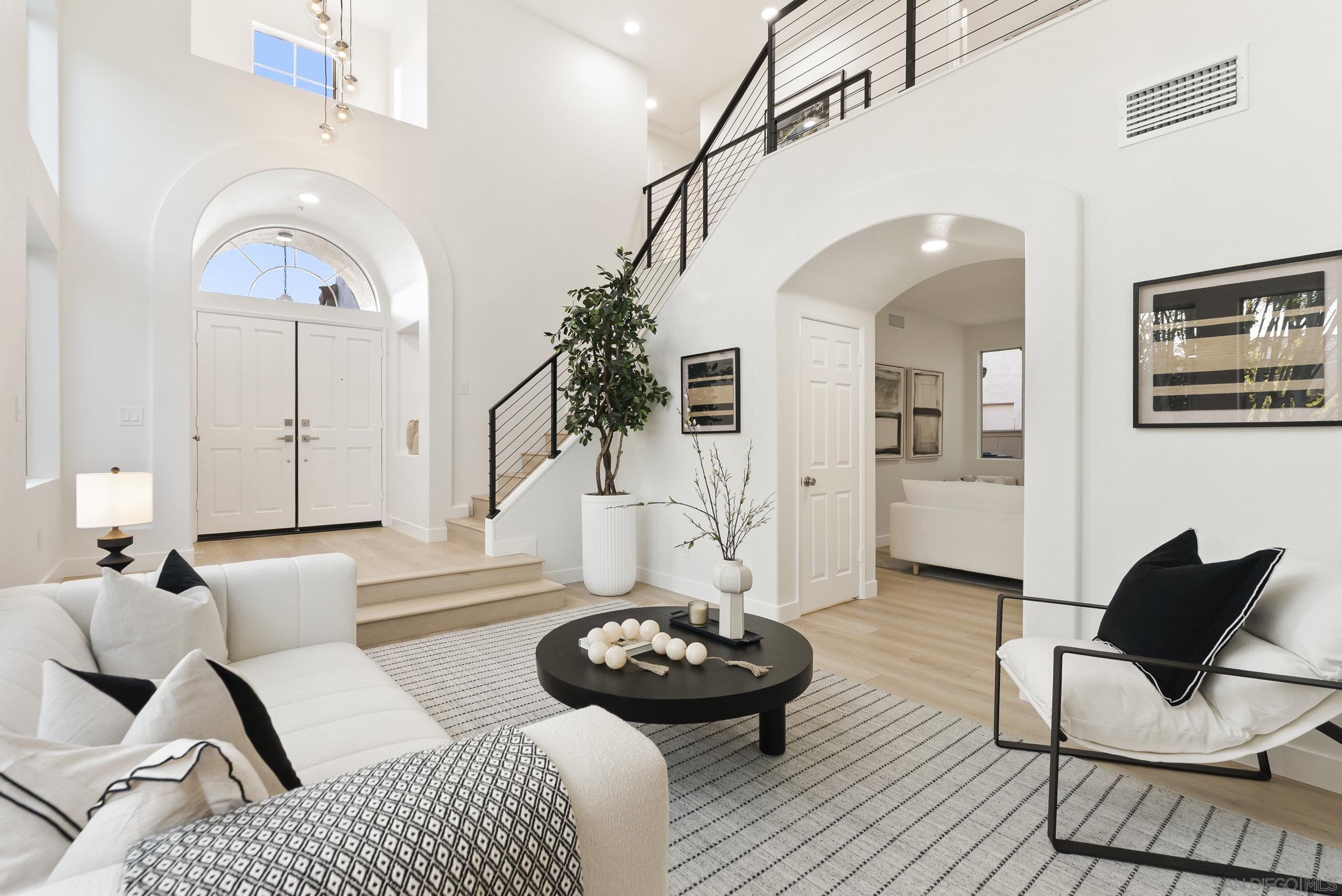 Detail Gallery Image 1 of 1 For 2459  N Summit Circle Glen, Escondido,  CA 92026 - 4 Beds | 2/1 Baths