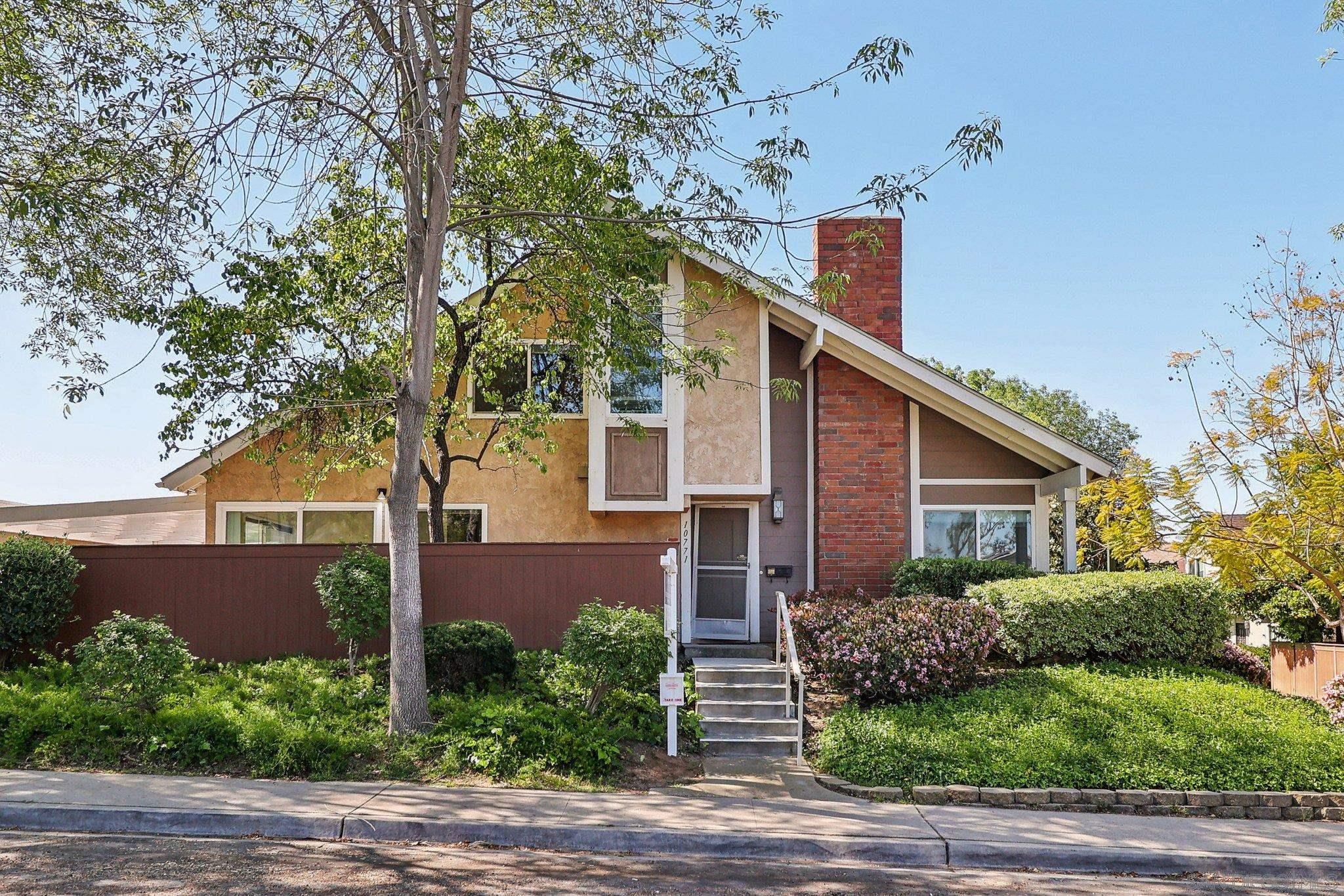 Detail Gallery Image 1 of 1 For 10771  Esmeraldas Dr, San Diego,  CA 92124 - 3 Beds | 2 Baths