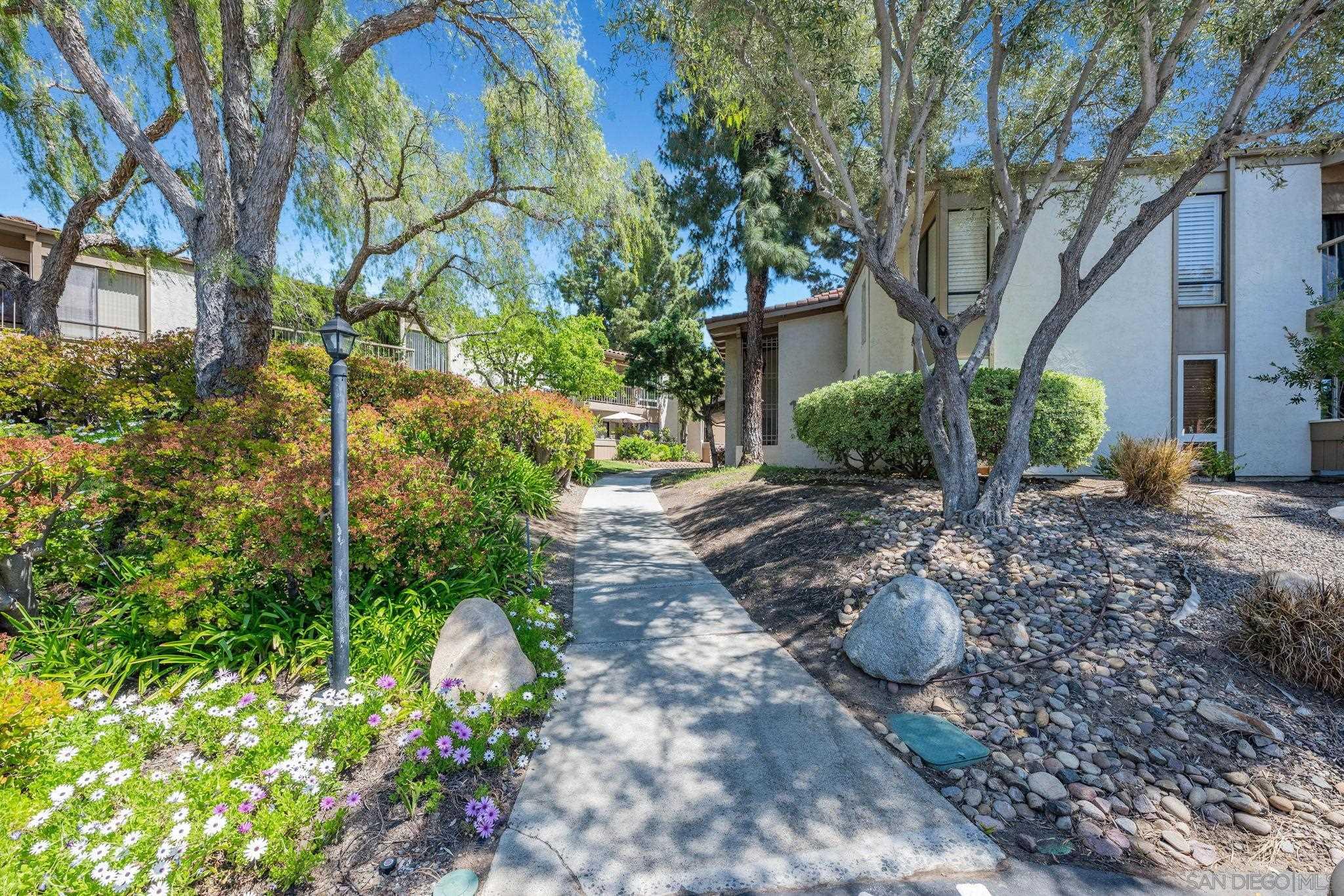 Detail Gallery Image 1 of 1 For 12515  Oaks North Dr.  #226,  San Diego,  CA 92128 - 2 Beds | 2 Baths