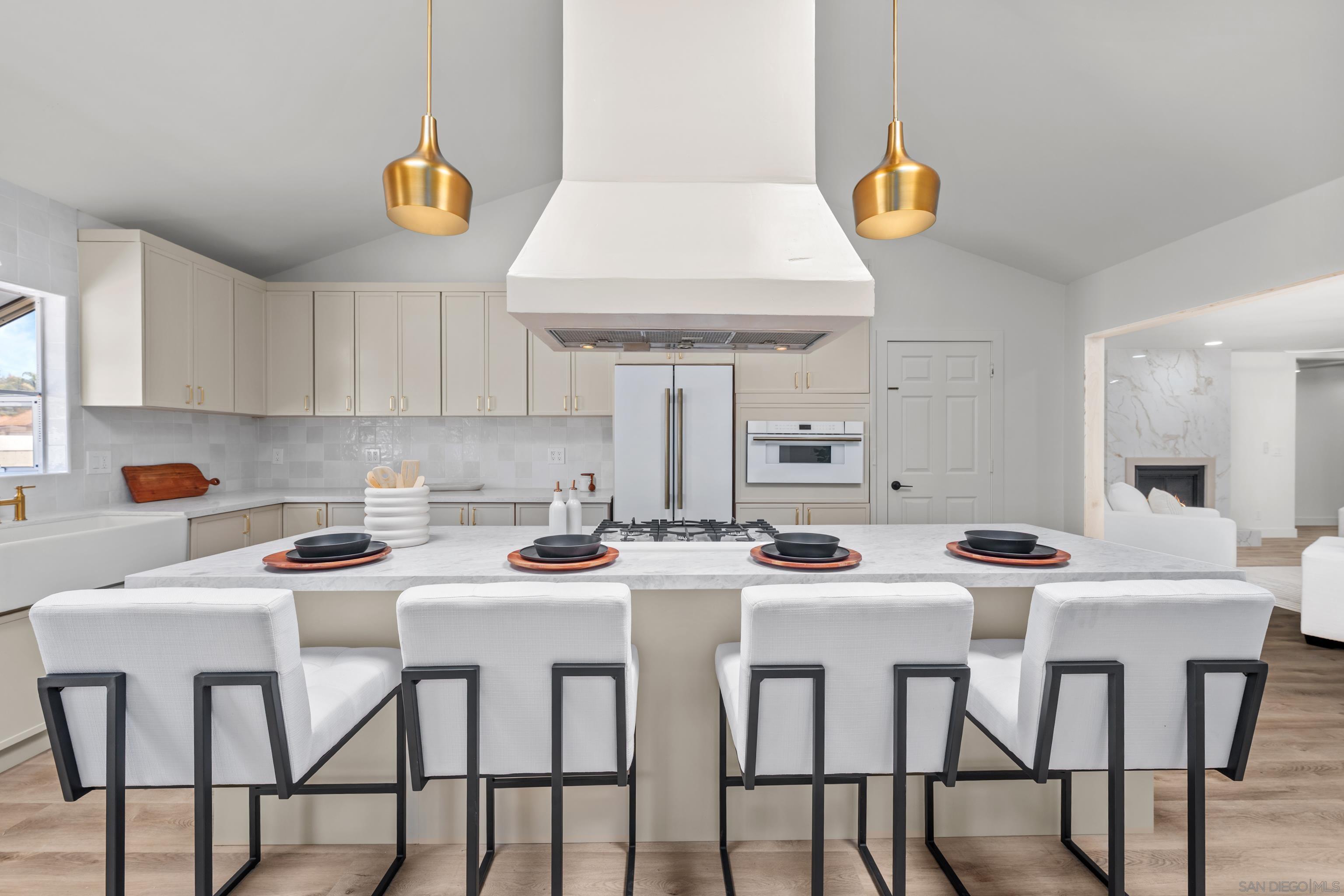 Detail Gallery Image 1 of 1 For 3614  Hazelhurst Ct, Bonita,  CA 91902 - 4 Beds | 3 Baths