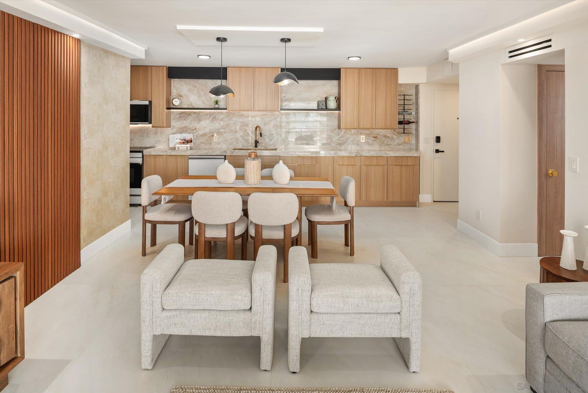 Detail Gallery Image 16 of 45 For 1830  Avenida Del Mundo  #1101,  Coronado,  CA 92118 - 2 Beds | 2 Baths