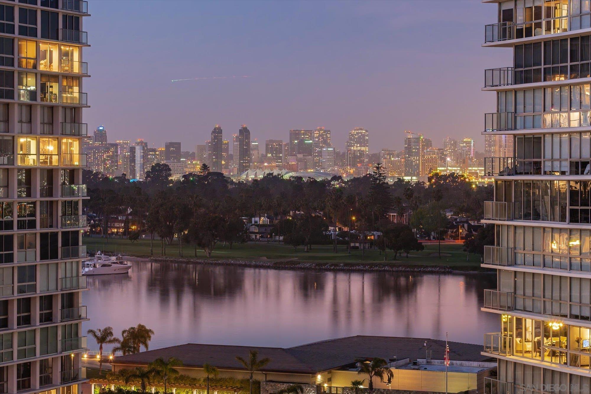 Detail Gallery Image 18 of 45 For 1830  Avenida Del Mundo  #1101,  Coronado,  CA 92118 - 2 Beds | 2 Baths