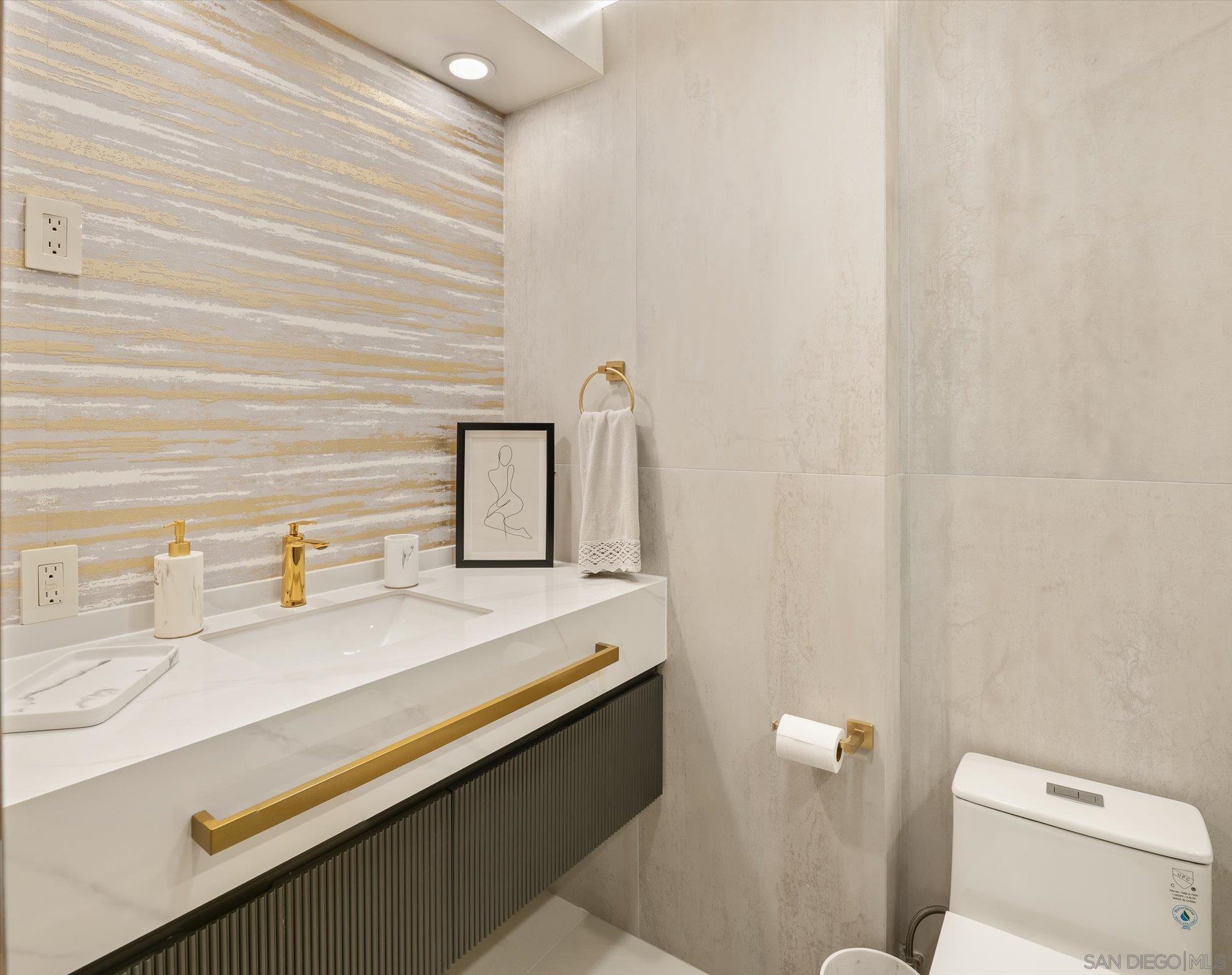 Detail Gallery Image 22 of 45 For 1830  Avenida Del Mundo  #1101,  Coronado,  CA 92118 - 2 Beds | 2 Baths