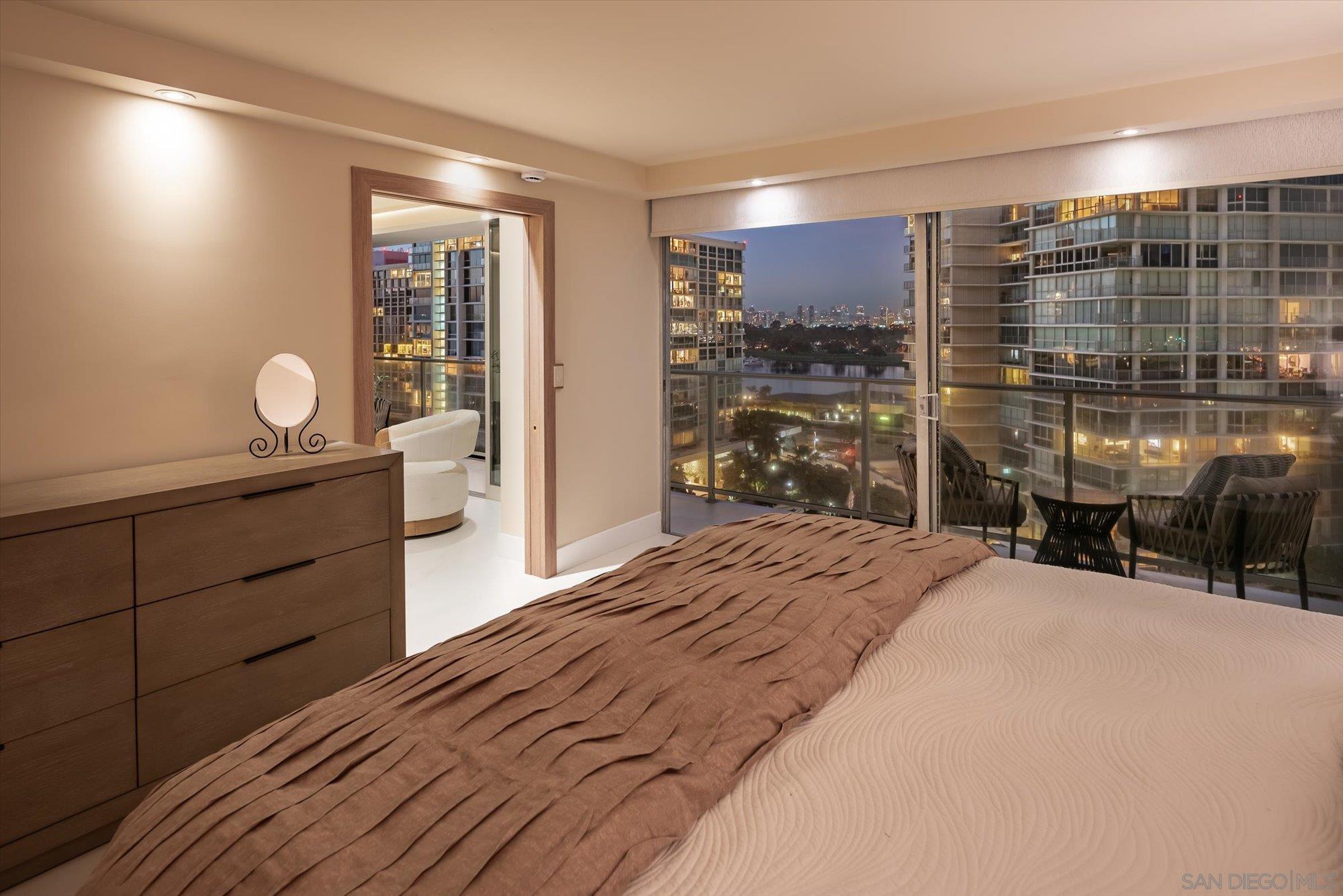 Detail Gallery Image 25 of 45 For 1830  Avenida Del Mundo  #1101,  Coronado,  CA 92118 - 2 Beds | 2 Baths