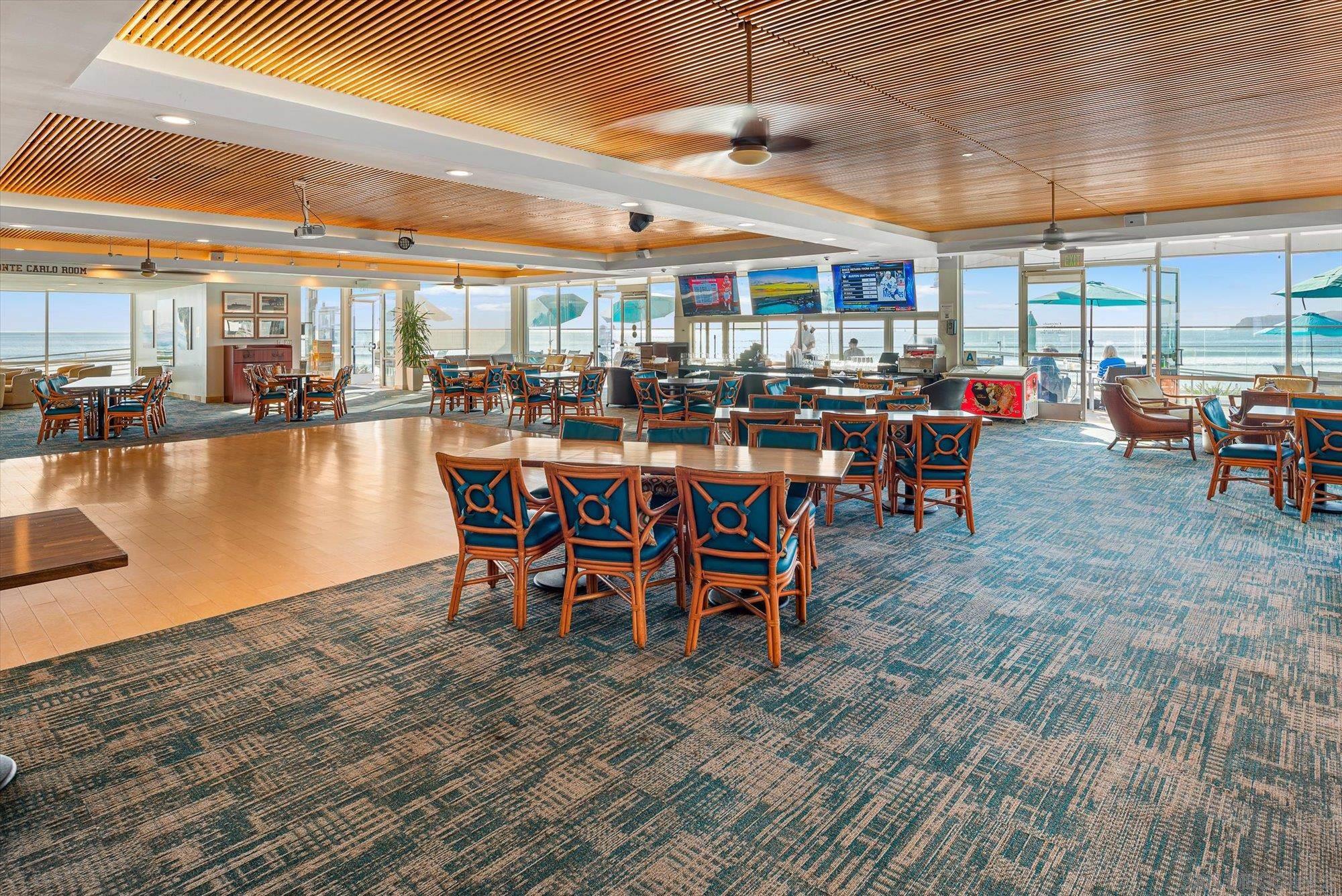 Detail Gallery Image 43 of 45 For 1830  Avenida Del Mundo  #1101,  Coronado,  CA 92118 - 2 Beds | 2 Baths