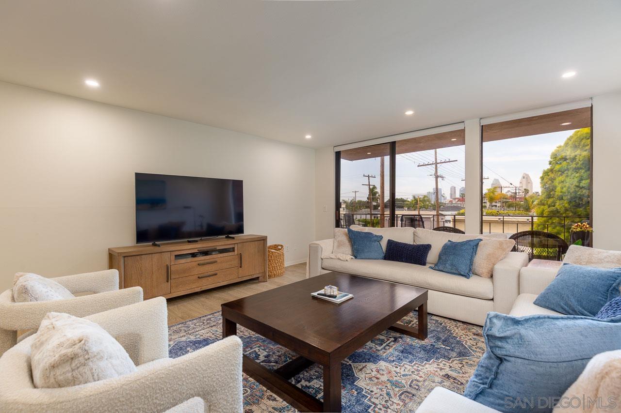 Detail Gallery Image 1 of 1 For 200  Orange Ave  #206,  Coronado,  CA 92118 - 3 Beds | 2 Baths