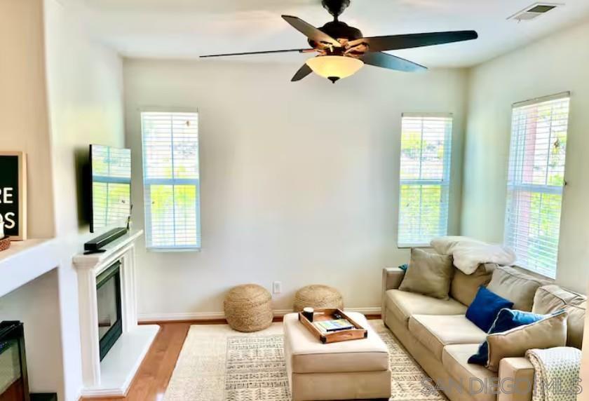 Detail Gallery Image 1 of 1 For 1230  Highbluff, San Marcos,  CA 92078 - 2 Beds | 2 Baths