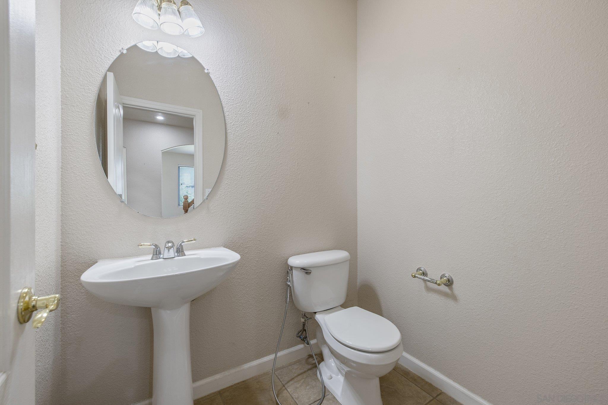 Detail Gallery Image 13 of 61 For 2164 W San Lucia Ct, Porterville,  CA 93257 - 3 Beds | 2/1 Baths