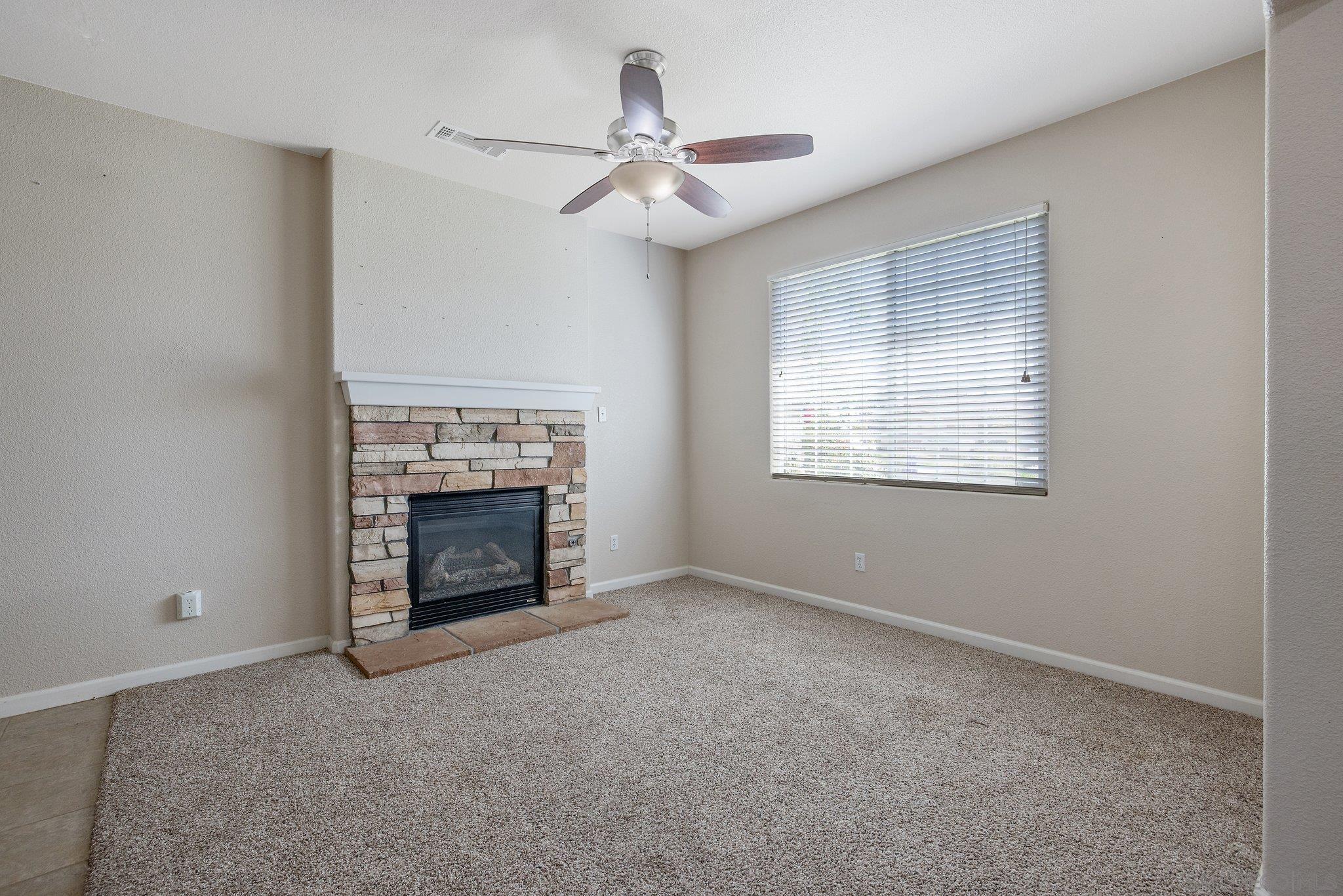 Detail Gallery Image 15 of 61 For 2164 W San Lucia Ct, Porterville,  CA 93257 - 3 Beds | 2/1 Baths