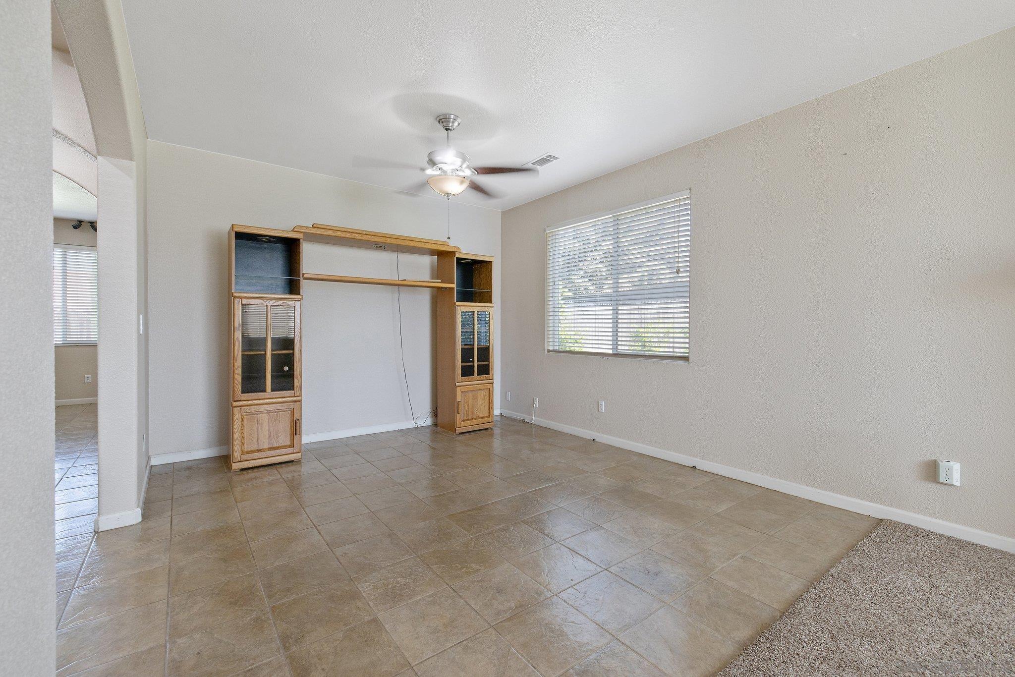 Detail Gallery Image 19 of 61 For 2164 W San Lucia Ct, Porterville,  CA 93257 - 3 Beds | 2/1 Baths