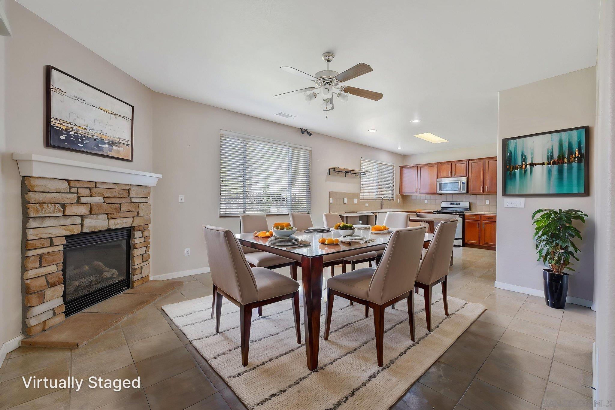 Detail Gallery Image 3 of 61 For 2164 W San Lucia Ct, Porterville,  CA 93257 - 3 Beds | 2/1 Baths