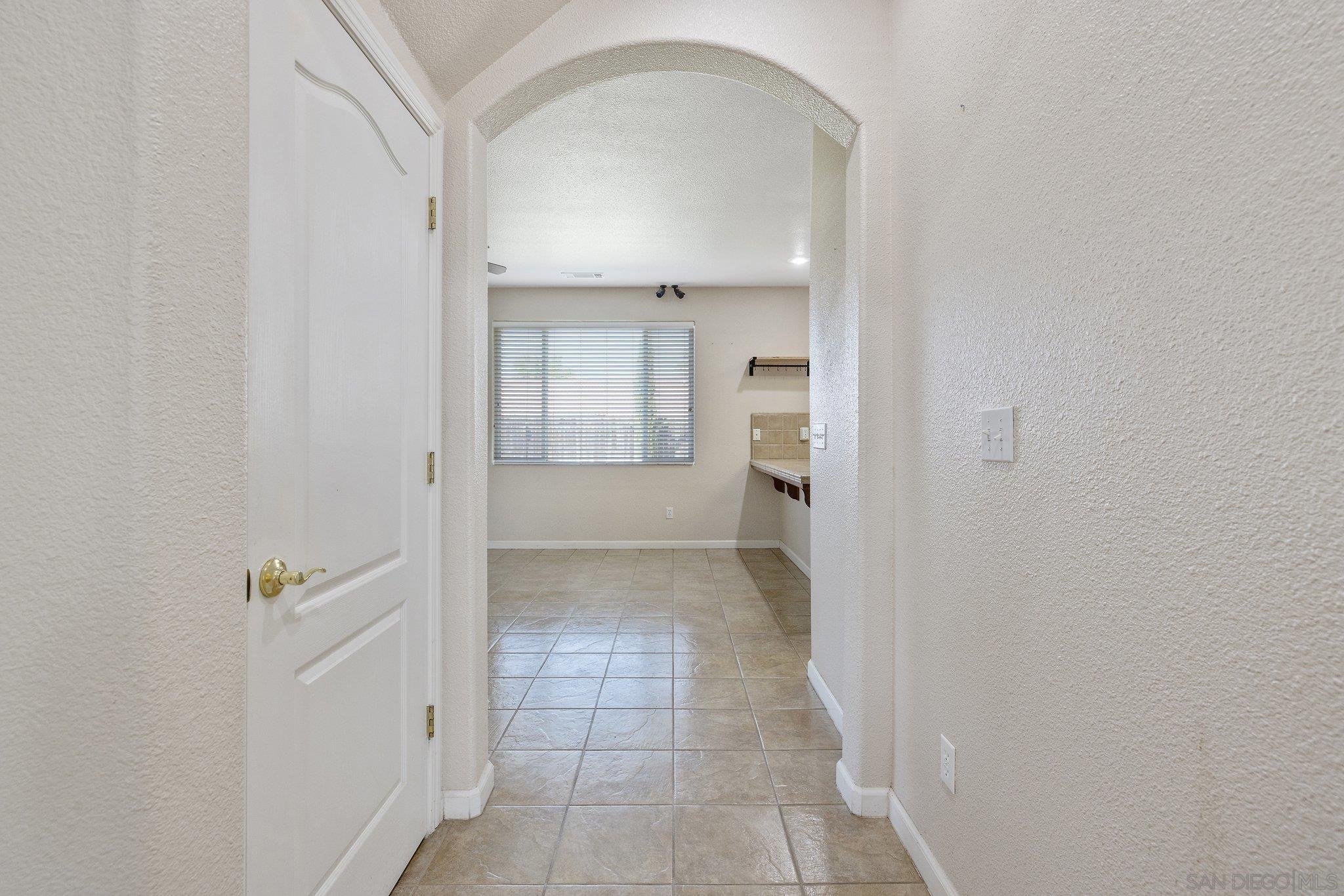 Detail Gallery Image 23 of 61 For 2164 W San Lucia Ct, Porterville,  CA 93257 - 3 Beds | 2/1 Baths