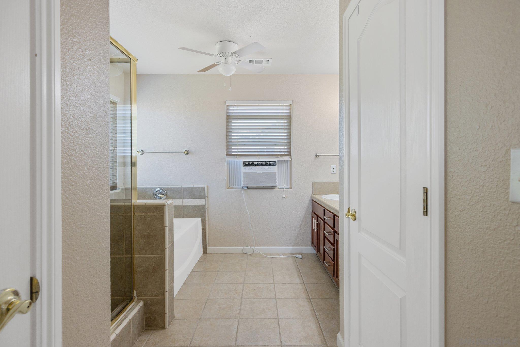 Detail Gallery Image 47 of 61 For 2164 W San Lucia Ct, Porterville,  CA 93257 - 3 Beds | 2/1 Baths