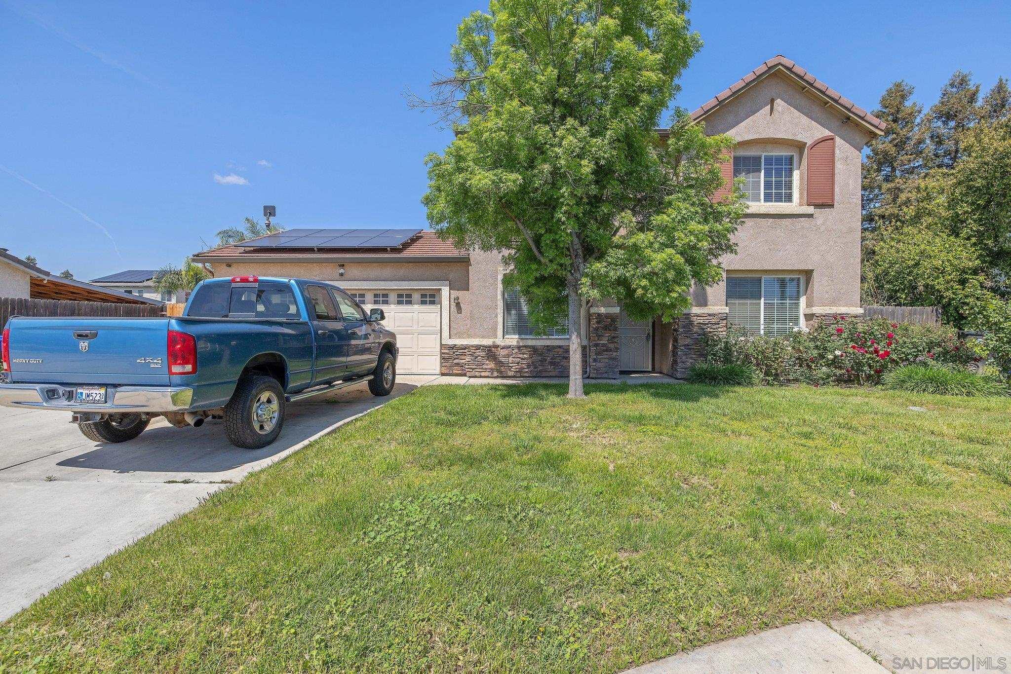 Detail Gallery Image 6 of 61 For 2164 W San Lucia Ct, Porterville,  CA 93257 - 3 Beds | 2/1 Baths