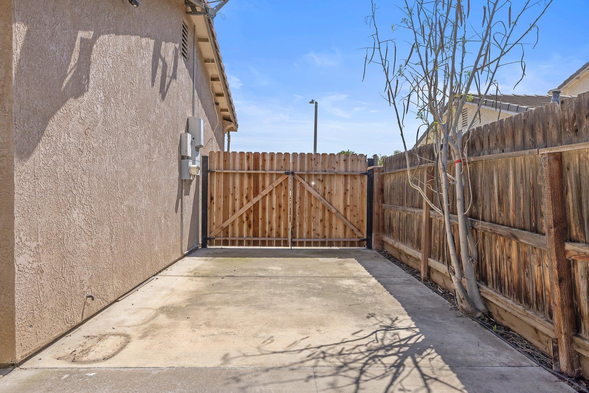 Detail Gallery Image 54 of 61 For 2164 W San Lucia Ct, Porterville,  CA 93257 - 3 Beds | 2/1 Baths
