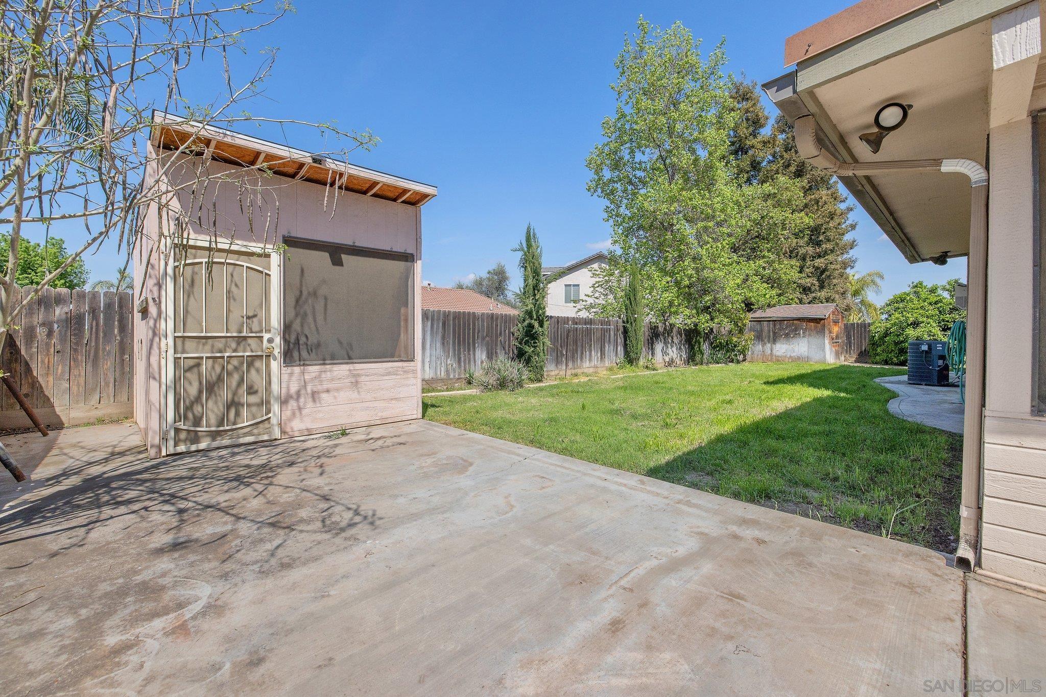 Detail Gallery Image 55 of 61 For 2164 W San Lucia Ct, Porterville,  CA 93257 - 3 Beds | 2/1 Baths