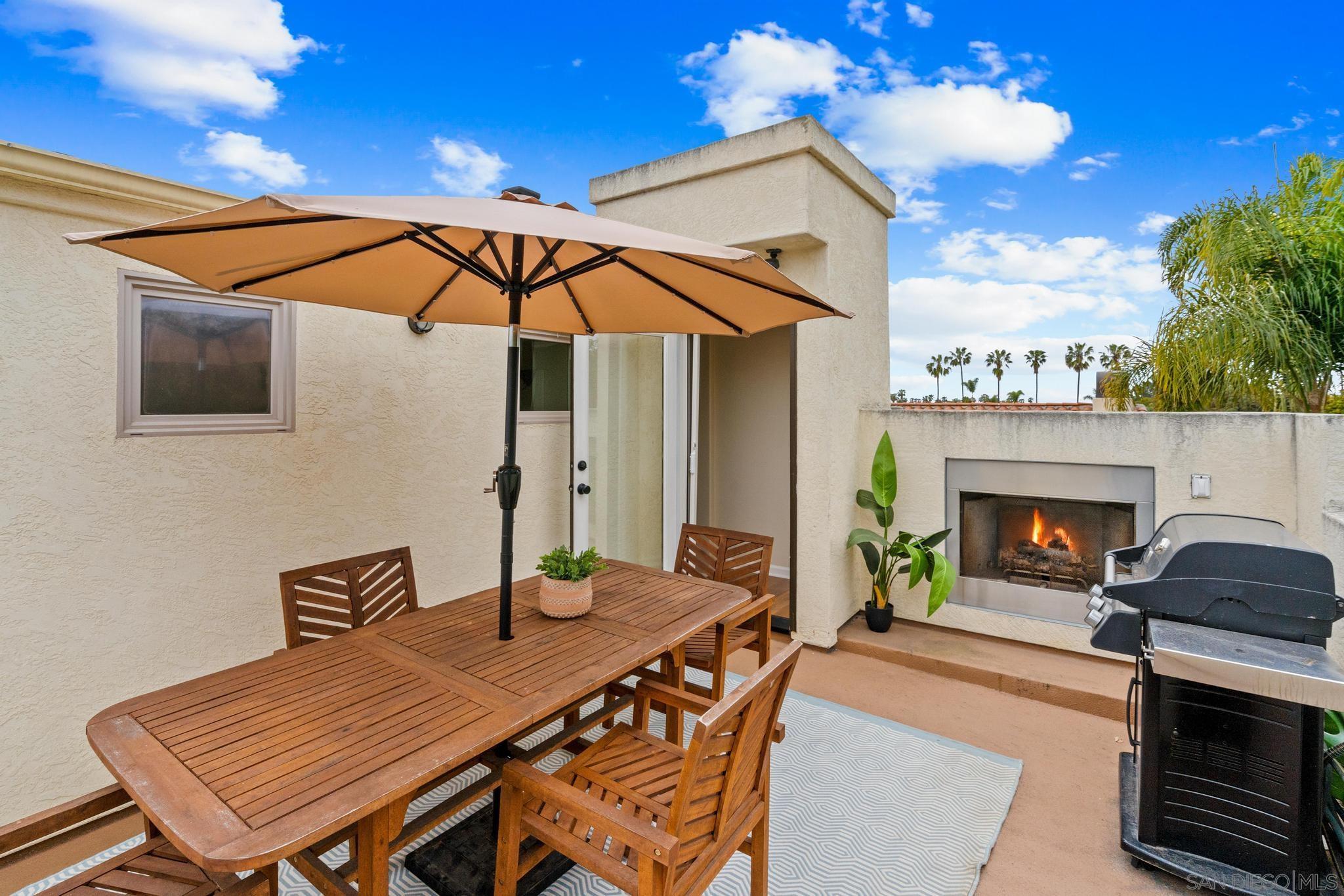 Detail Gallery Image 1 of 1 For 1369  Hornblend St, San Diego,  CA 92109 - 3 Beds | 2/1 Baths