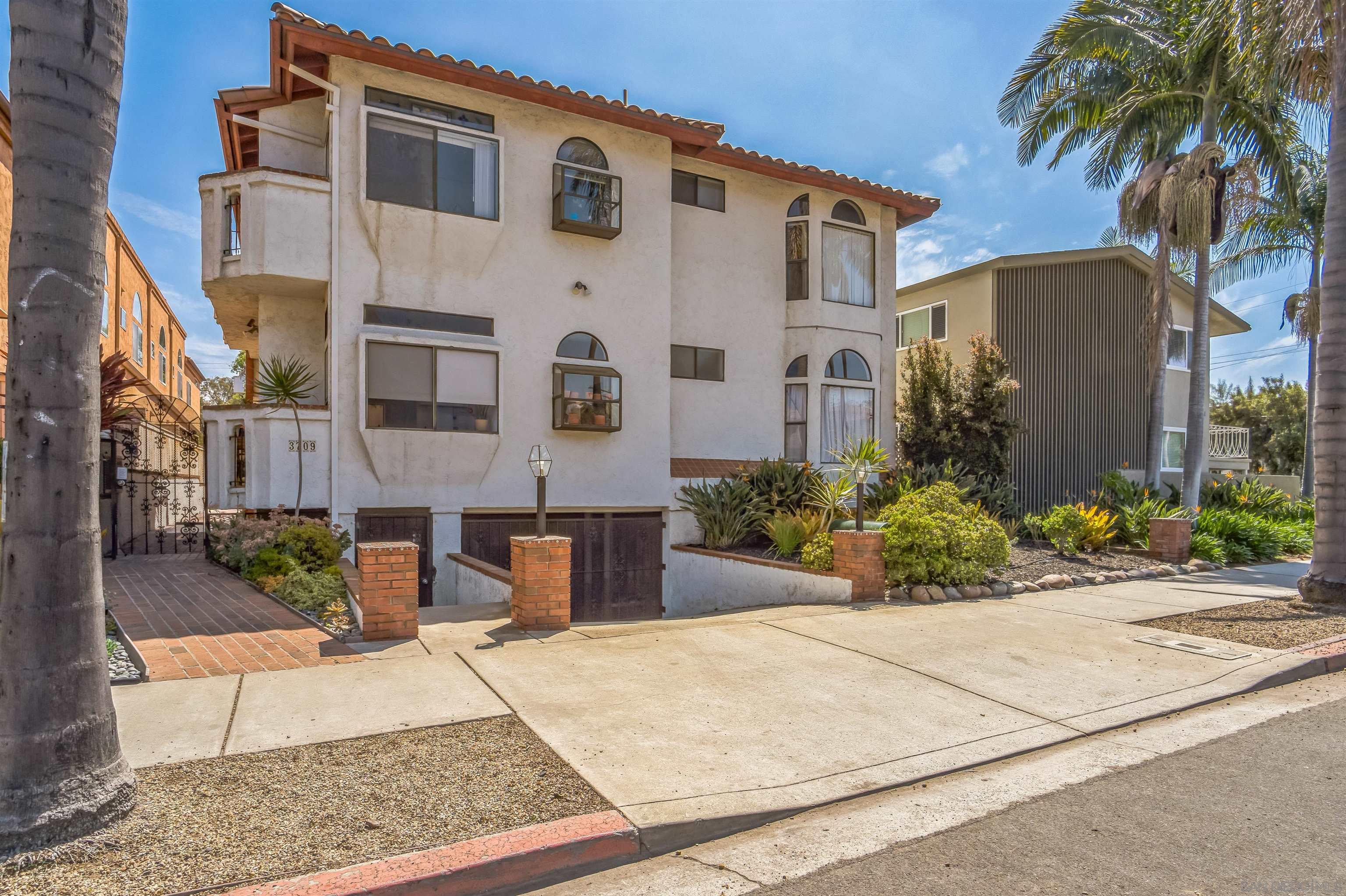 Detail Gallery Image 1 of 1 For 3709  7th Ave Unit 3  #3,  San Diego,  CA 92103 - 2 Beds | 2 Baths