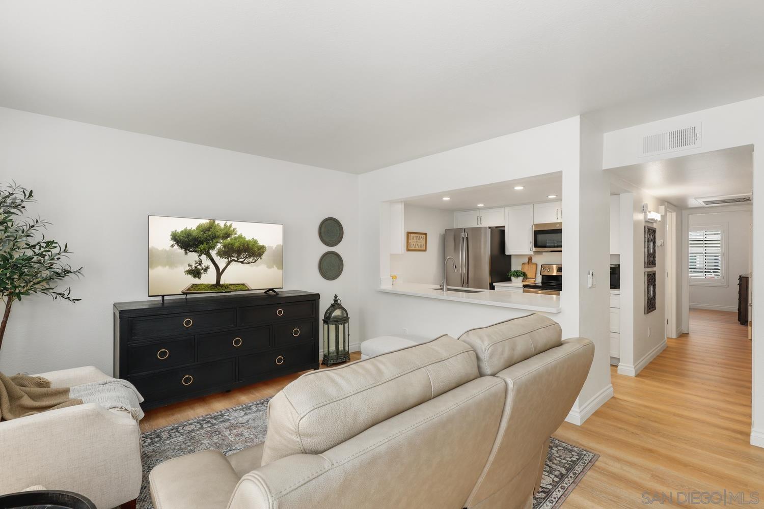 Detail Gallery Image 1 of 1 For 15086  Avenida Venusto  #223,  San Diego,  CA 92128 - 1 Beds | 1 Baths