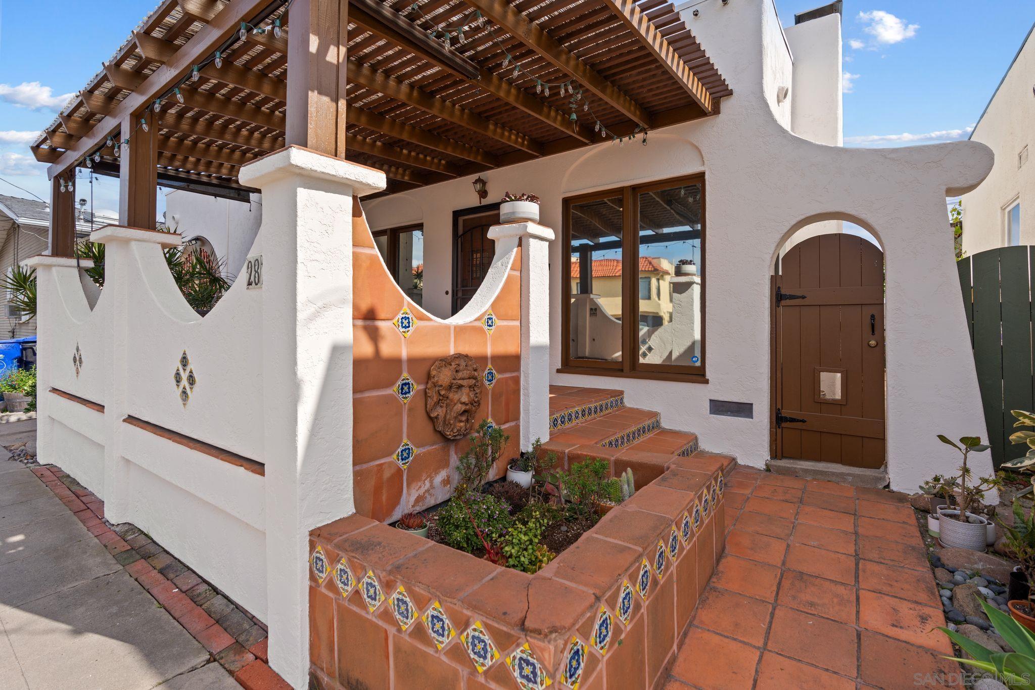 Detail Gallery Image 1 of 1 For 2877  Gunn St, San Diego,  CA 92104 - 3 Beds | 1 Baths