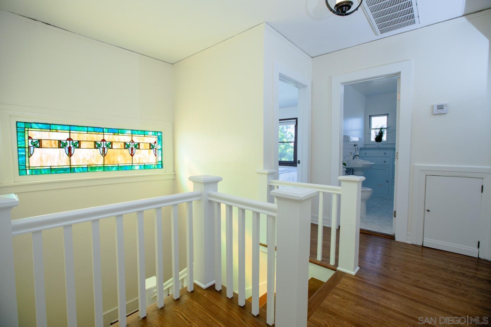 Detail Gallery Image 20 of 34 For 2009 S Victoria Ave, Los Angeles,  CA 90016 - 4 Beds | 3 Baths