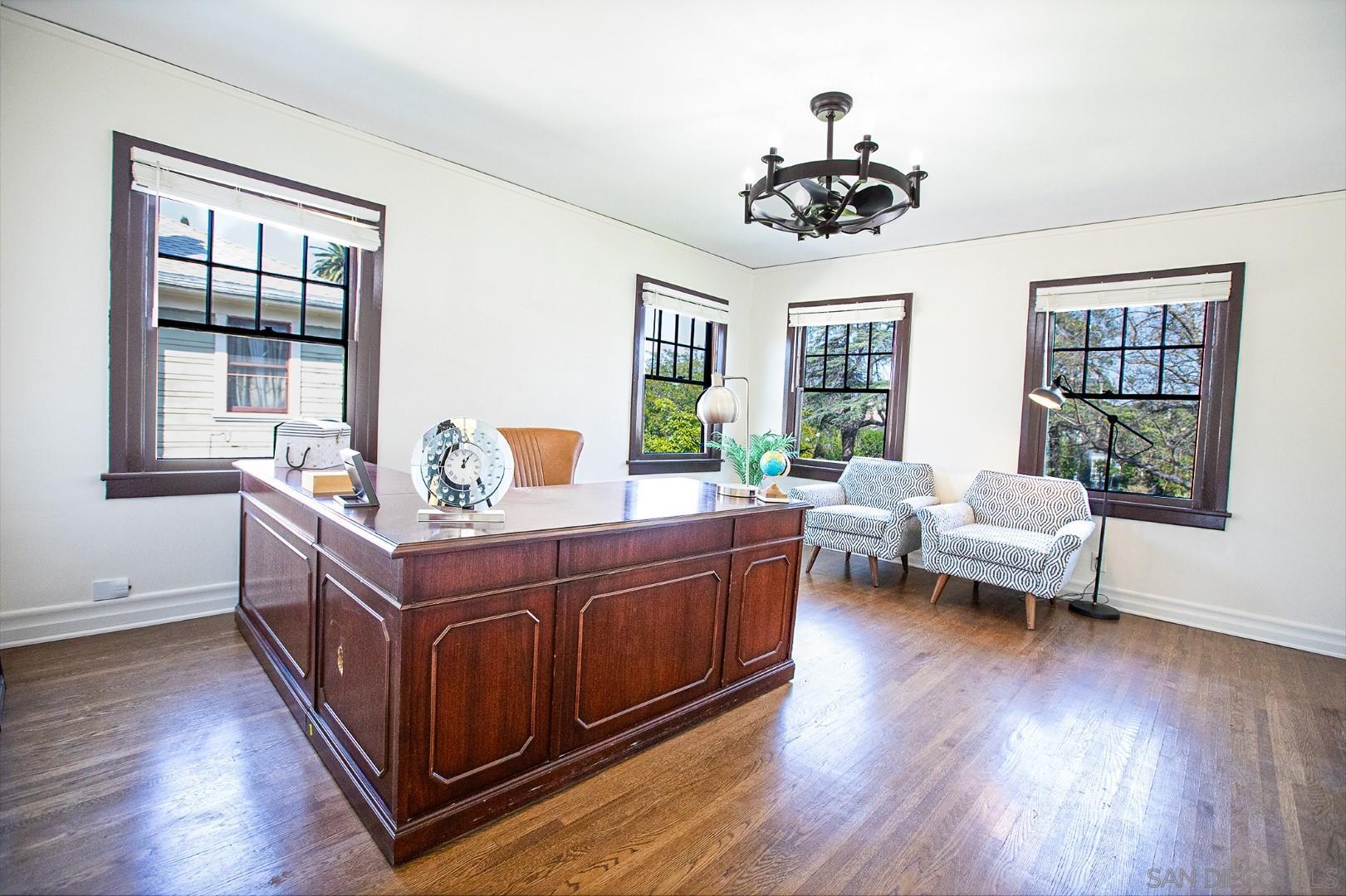 Detail Gallery Image 30 of 34 For 2009 S Victoria Ave, Los Angeles,  CA 90016 - 4 Beds | 3 Baths