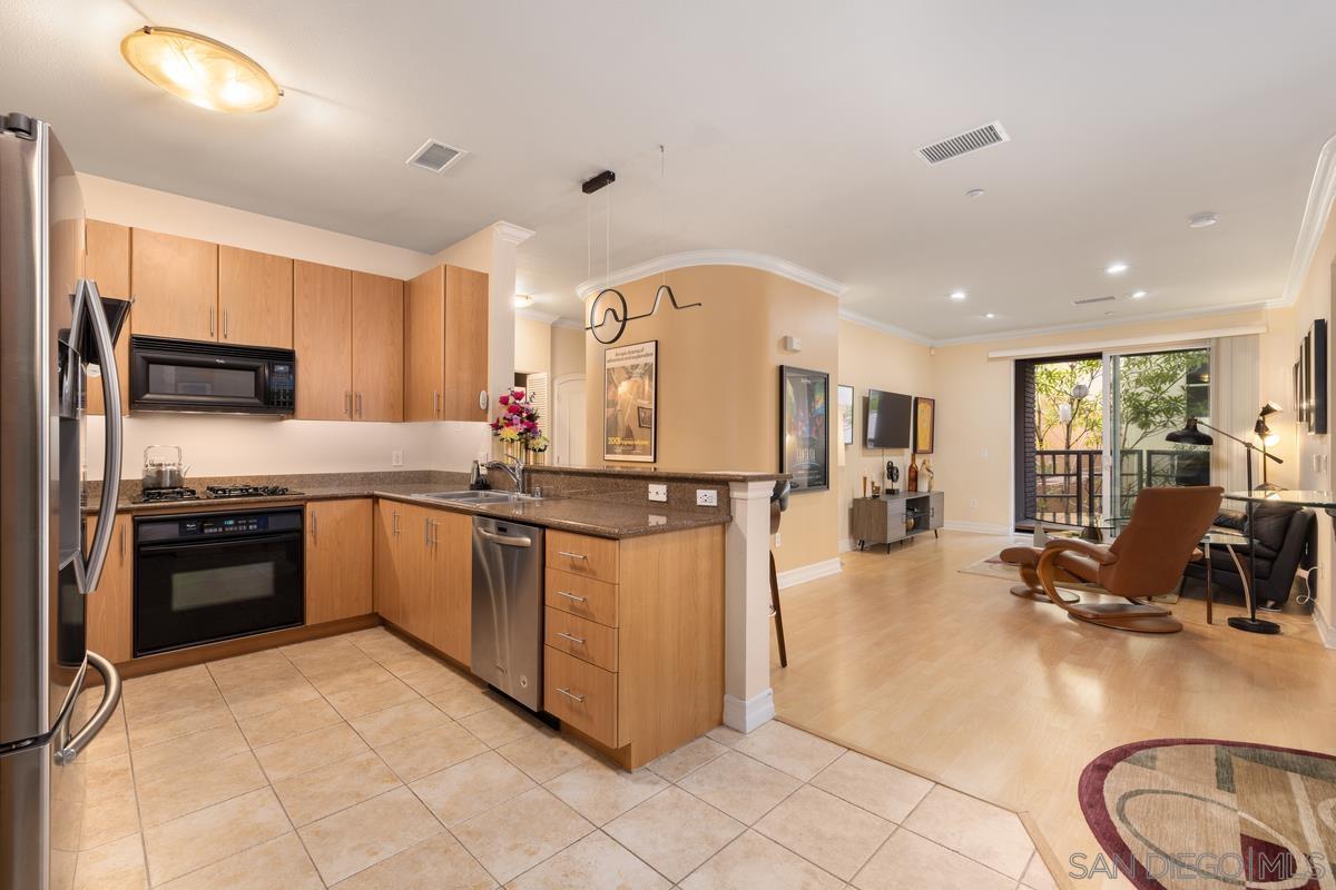 Detail Gallery Image 1 of 1 For 1225  Island Av  #213,  San Diego,  CA 92101 - 2 Beds | 2 Baths