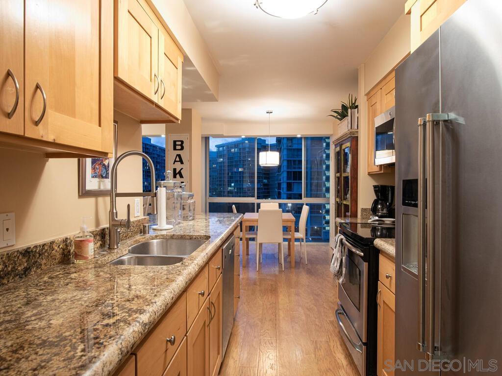 Detail Gallery Image 22 of 49 For 1810  Avenida Del Mundo  #505,  Coronado,  CA 92118 - 2 Beds | 2 Baths