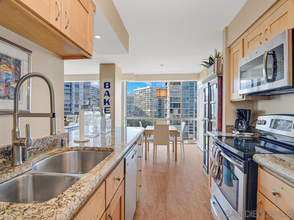 Detail Gallery Image 24 of 49 For 1810  Avenida Del Mundo  #505,  Coronado,  CA 92118 - 2 Beds | 2 Baths