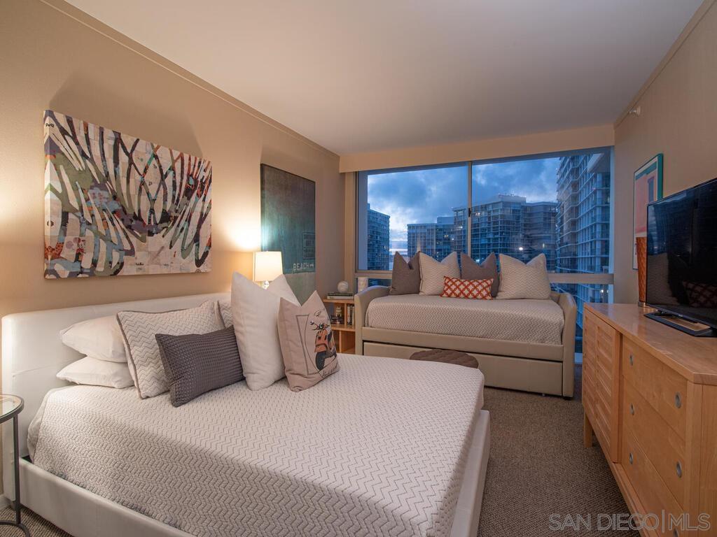 Detail Gallery Image 34 of 49 For 1810  Avenida Del Mundo  #505,  Coronado,  CA 92118 - 2 Beds | 2 Baths