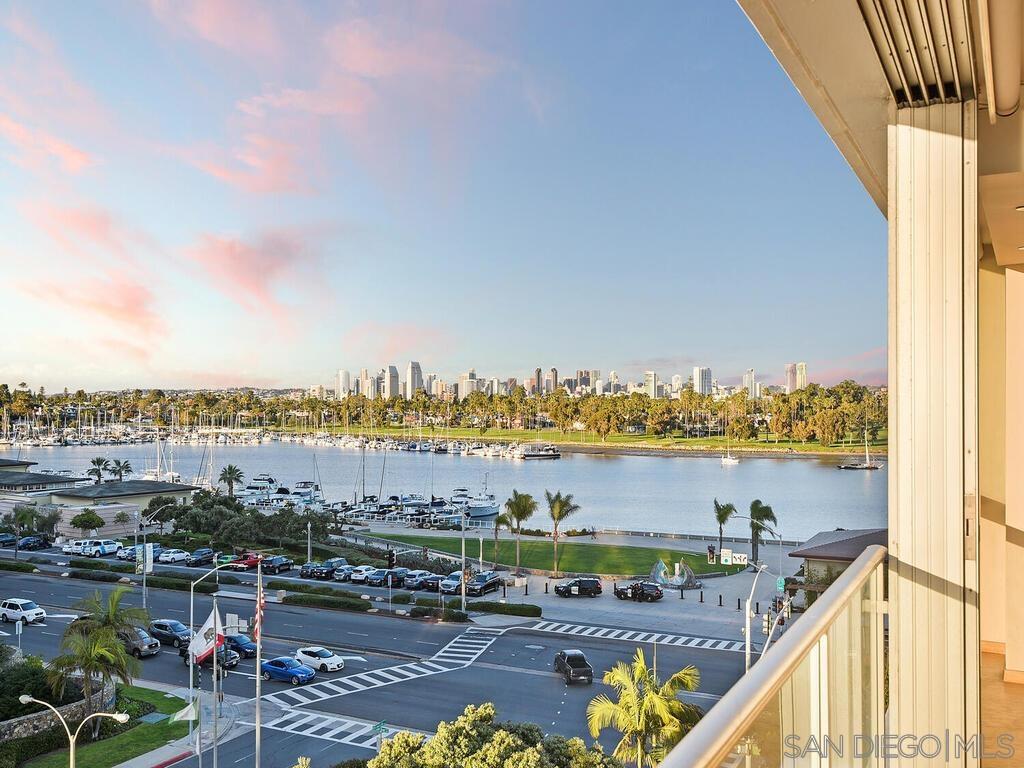 Detail Gallery Image 43 of 49 For 1810  Avenida Del Mundo  #505,  Coronado,  CA 92118 - 2 Beds | 2 Baths